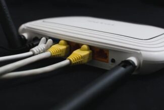 How to connect a laptop to the Internet via router